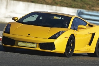  Driving a Lamborghini in the Aisne 